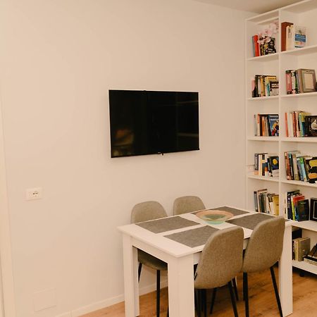 Studio Flat In Heart Of تيرانا المظهر الخارجي الصورة