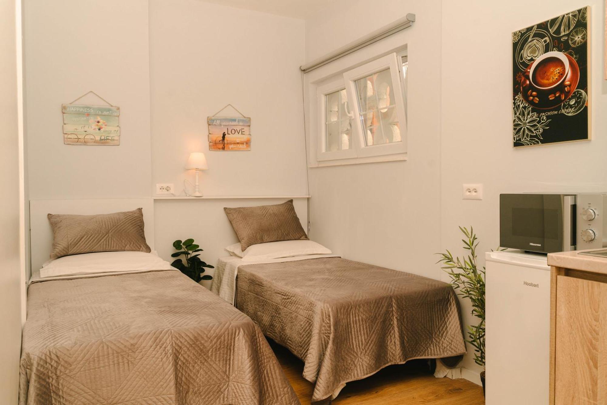 Studio Flat In Heart Of تيرانا المظهر الخارجي الصورة