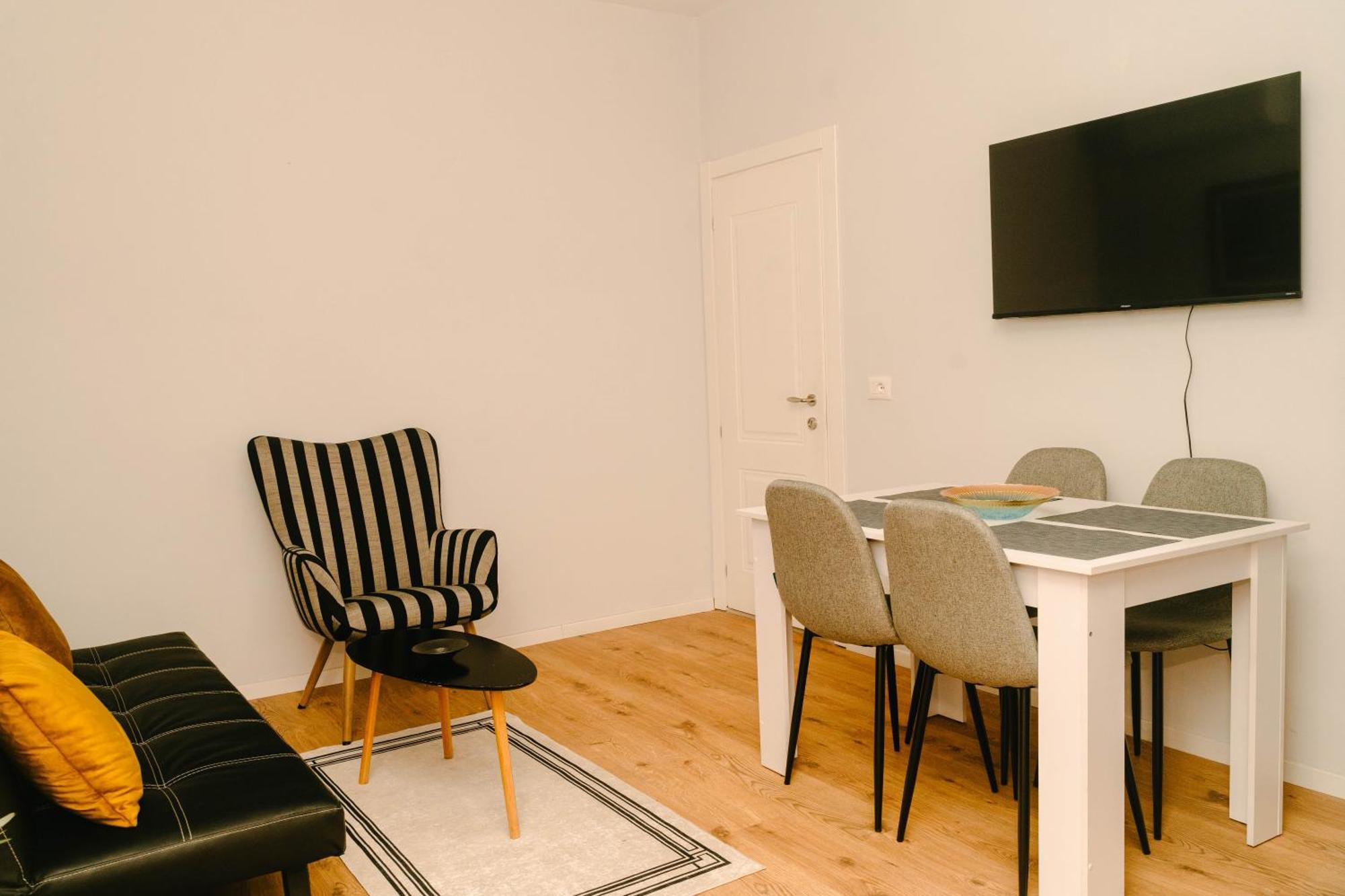 Studio Flat In Heart Of تيرانا المظهر الخارجي الصورة